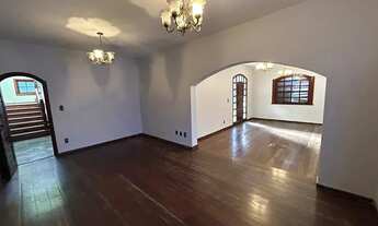 Imagem 4: Casa para aluguel tem 519 metros quadrados com 4 quartos