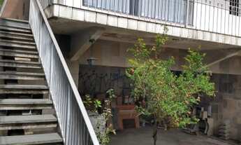 Imagem: Casa assobradada - com 4 quartos no Centro