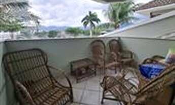 Imagem 6: Casa de condomínio para venda possui 200 metros quadrados com 4 quartos