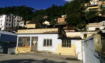 Imagem 4: Casa com 3 quartos e 3 lojas - Bairro Cascatinha - Petrópolis, RJ
