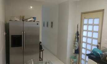 Imagem 4: Sobrado para venda tem 300 metros quadrados com 5 quartos em Cambuci - São Paulo - SP