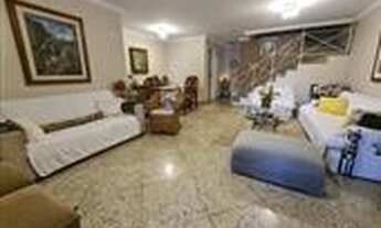 Imagem 4: Casa de condomínio para venda possui 200 metros quadrados com 4 quartos