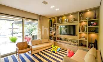 Imagem 2: Casa de condomínio para aluguel e venda possui 448 metros quadrados com 4 quartos