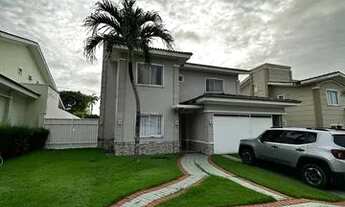 Imagem: Casa com piscina, 4 suítes dependência