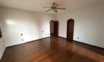 Imagem 5: Casa para aluguel tem 519 metros quadrados com 4 quartos