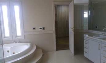 Imagem 7: Casa de condomínio para aluguel e venda possui 463 metros quadrados com 4 quartos