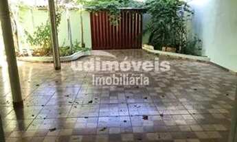 Imagem 4: Casa para aluguel com 220 metros quadrados com 3 quartos