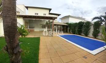 Imagem: Casa em condomínio à venda, 4 quartos