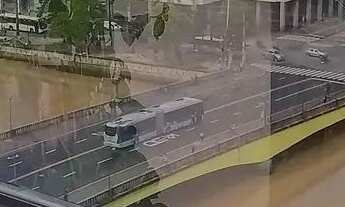 Imagem: Apartamento na Cobertura de Frente pra Rua