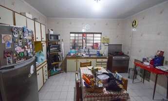 Imagem 2: 3 Casas no mesmo terreno ! Ao Lado Padaria Fiorella/10 min a pé (800 m) ao metrô Alto Ipi