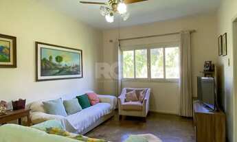 Imagem 3: Casa com 4 dormitórios, no bairro Nossa Senhora das Graças em Canoas/RS