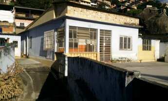 Imagem 3: Casa com 3 quartos e 3 lojas - Bairro Cascatinha - Petrópolis, RJ