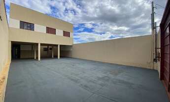 Imagem 2: Vende-se Edifício com 3 aptos de 2 dormitórios com 3 vagas de garagem cada um no Sumarezin