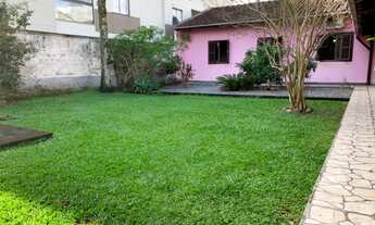 Imagem 6: Casa próximo ao terminal da Velha, 4 dormitórios sendo 1 suíte, área de festas com churras