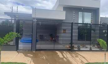 Imagem: Casa Encantadora de Esquina em Jardim Diamante