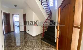 Imagem 3: Sobrado para venda tem 349 m² de construção com 5 quartos no bairro Vila Cordenonsi - Amer