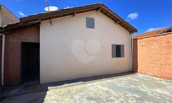 Imagem 6: São João da Boa Vista - Casa Padrão - Jardim dos Ipês I