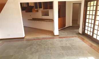 Imagem 2: Sobrado de Alto Padrão com 3 dormitórios e com Piscina para locação, 303 m² por R$ 4500,00