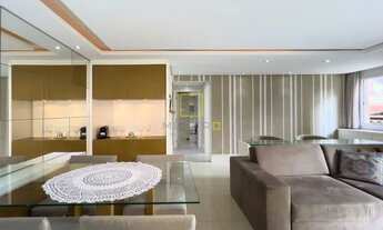 Imagem 2: APARTAMENTO em CURITIBA - PR, no bairro Água Verde - Referência AP7012R