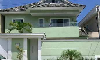 Imagem 5: Casa de condomínio sobrado para venda tem 250 metros quadrados com 5 quartos