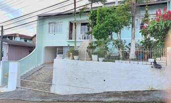 Imagem 2: Casa 3 dormitórios, 2 banheiros, ótima localização