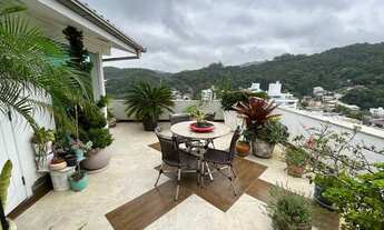 Imagem: Cobertura frente mar em Cabeçudas