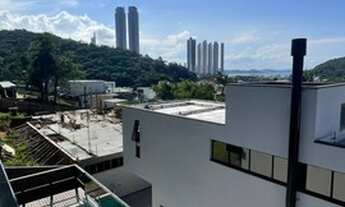 Imagem 5: Casa no condomínio Bella Vista! Com uma área total de 380m² 03 Suites e 04 vagas