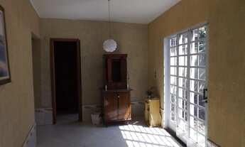 Imagem 2: Casa de 2 quartos com amplo quintal e quitinete em Coelho da Rocha