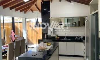 Imagem 4: Sobrado 4 Quartos sendo 1 suíte, Ar condicionado, completo em lazer em Goiânia - GO