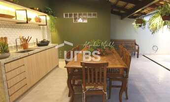 Imagem 5: Casa de condomínio para venda tem 246 metros quadrados com 5 quartos