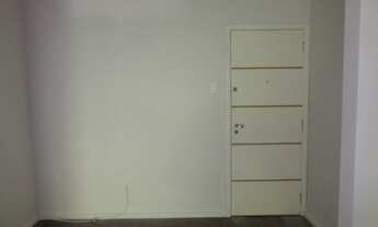 Imagem 2: Apartamento para aluguel possui 72 metros quadrados com 2 quartos em Gávea - Rio de Janeir