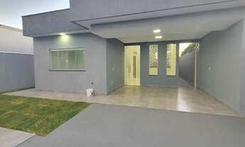 Imagem: Belíssima casa de 3 quartos uma suíte