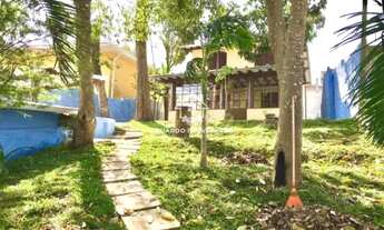 Imagem 2: REF: 5574. Casa para venda. 3 dormitórios. 6 vagas na garagem. Ótima localização. Não perc