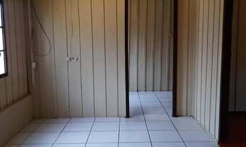 Imagem: Alugo casa de madeira 950,00