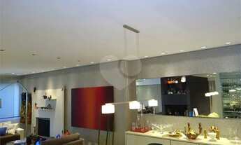 Imagem 5: Apartamento no bairro Real Parque com 185m² A.U., reformado e decorado. Estuda permuta