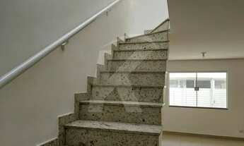 Imagem 5: Sobrado com 2 quartos com suíte, sala, cozinha, banheiro, garagem coberta para 2 carros