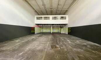 Imagem 3: Galpão com 230m²