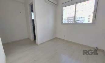 Imagem 7: Apartamento 3 dormitórios, 1 suíte no bairro Passo da Areia em Porto Alegre/RS