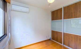 Imagem 7: Apartamento para venda possui 67 metros quadrados com 2 quartos em Auxiliadora - Porto Ale