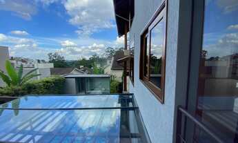 Imagem 2: Casa para venda possui 638 metros quadrados com 5 quartos sendo 1 master, piscina, sauna