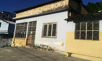 Imagem 5: Casa com 3 quartos e 3 lojas - Bairro Cascatinha - Petrópolis, RJ