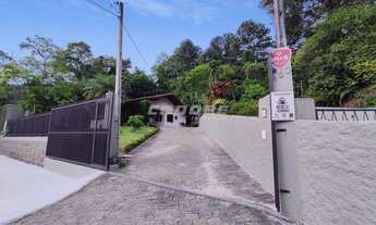 Imagem 5: Bela Casa com 3 Dormitórios no Bairro Escola Agrícola