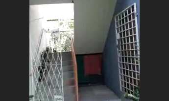 Imagem 3: Apartamento com dois dormitórios, coisinha e banheiro