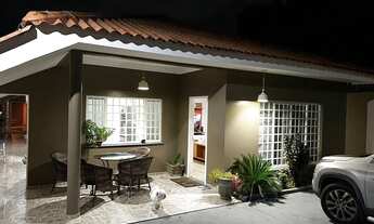 Imagem: Linda casa Parque das Laranjeiras com 3