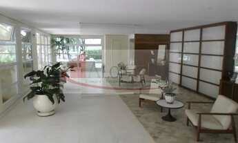 Imagem 2: Localizado no coração de Pinheiros. Condômino de alto padrão andar alto face norte. Três