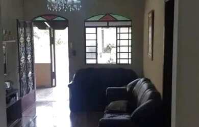 Imagem 2: CASA COM TRÊS QUARTOS EM MARITUBA no centro