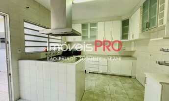 Imagem 7: VENDA - Casa com 04 suítes e 04 vagas de garagem em Pinheiros