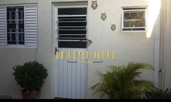 Imagem 5: Casa com dois dormitórios à venda no bairro Jardim Nova Poá, na cidade de Poá-SP