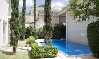 Imagem 7: JARDINS / CASA DE CINEMA- 1292m² TERRENO, 900m² ÁREA ÚTIL, 3 SUÍTES, 12 VAGAS COBERTAS (no