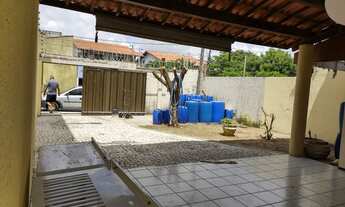 Imagem 4: Casa para venda possui 170 metros quadrados com 05 quartos, em Parque Manibura - Fortalez